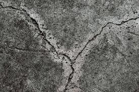 Synthetic Concrete Crack Generation with VAEs